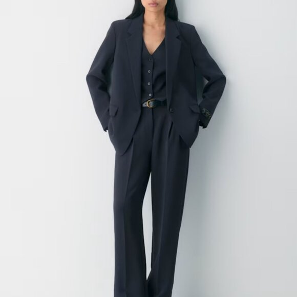 NWT Aritzia Generation Blazer Crepette Dark Night Navy - Picture 2 of 6